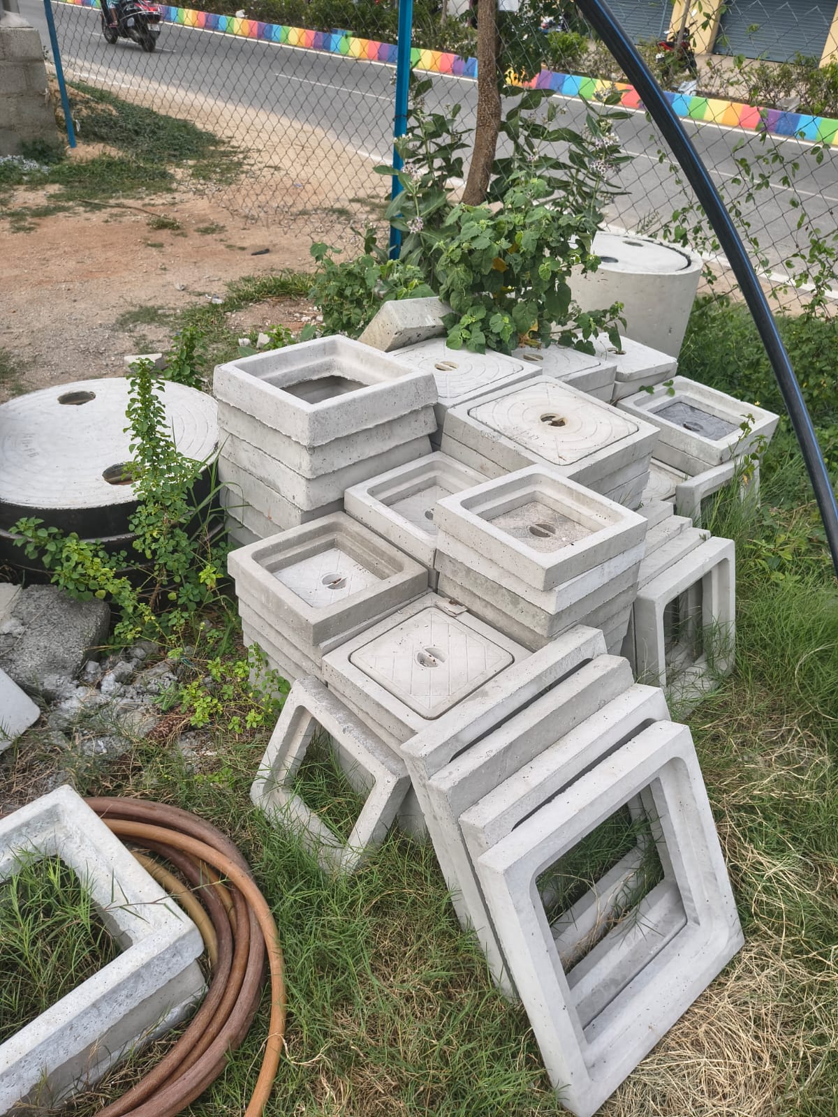 Precast Concrete Manhole Cover Manufacturer