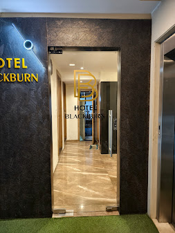 Hotel Hilton Suites — Ac & Non Ac Rooms in Mumbai, Maharashtra, India