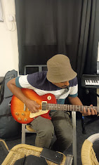 Music School in Mumbai: DEY'Z MUSIC — Violin Training Classes in Mumbai, Maharashtra, India